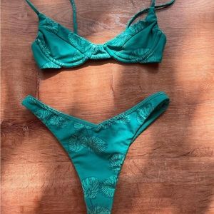 SOLD!! Benoa monstera set small shea top medium Jonny  bottom